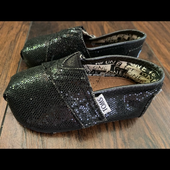TOMS: sparkly black. Baby size 4 - Picture 2 of 4
